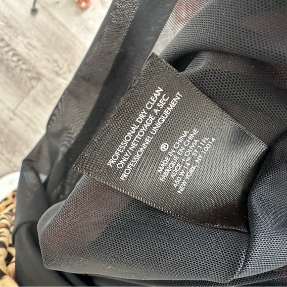 Alice + Olivia DELORA SLEEVELESS LEOPARD MOCK-NECK DRESS IN TEXTURED LEOPARD - Picture 12 of 12